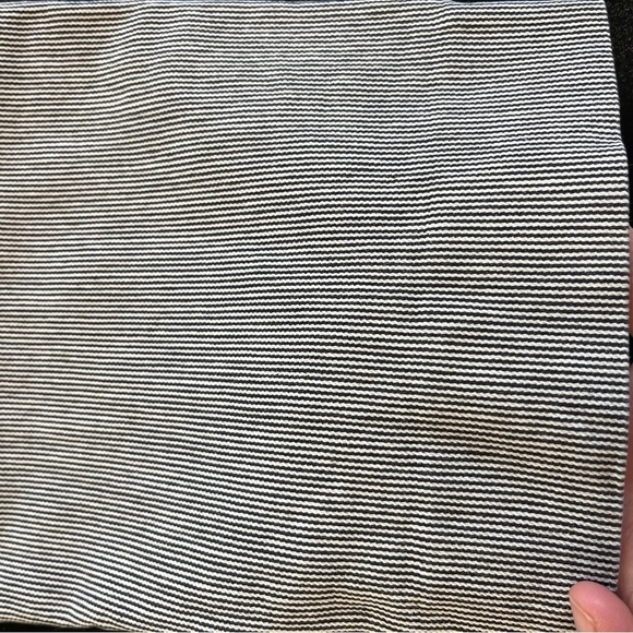 St. John Emma Black White Pinstripe Ankle Pants Sz 10 - Picture 9 of 10